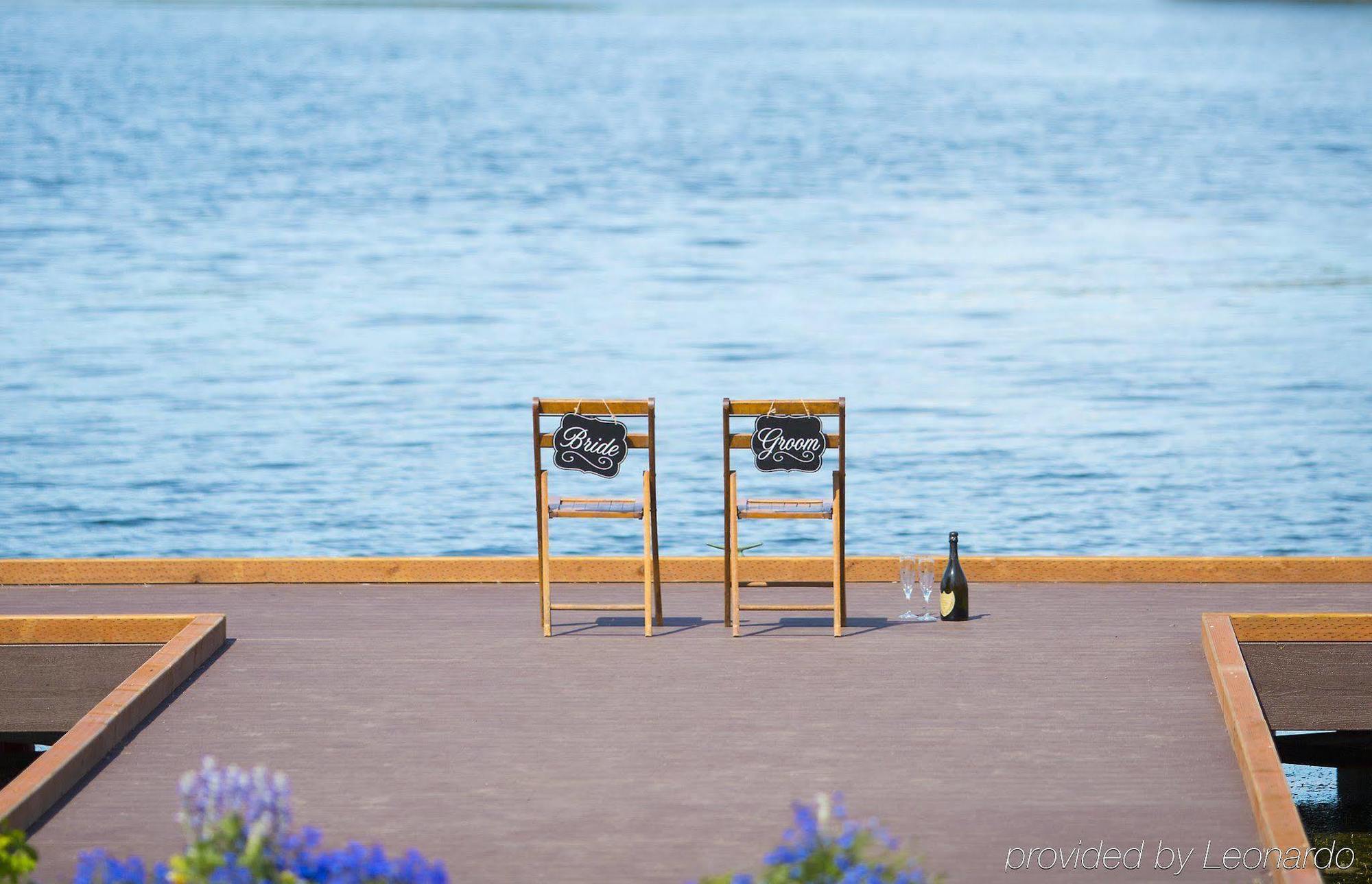 The Lakefront Anchorage Buitenkant foto